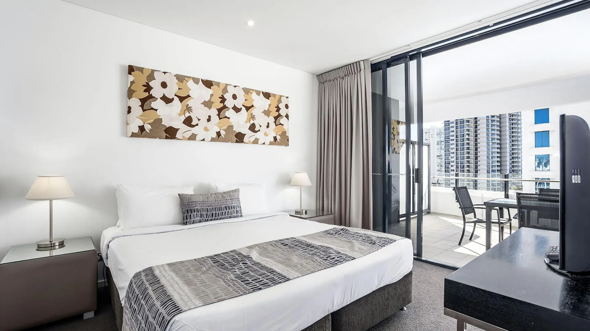 The Wave 4* Gold Coast