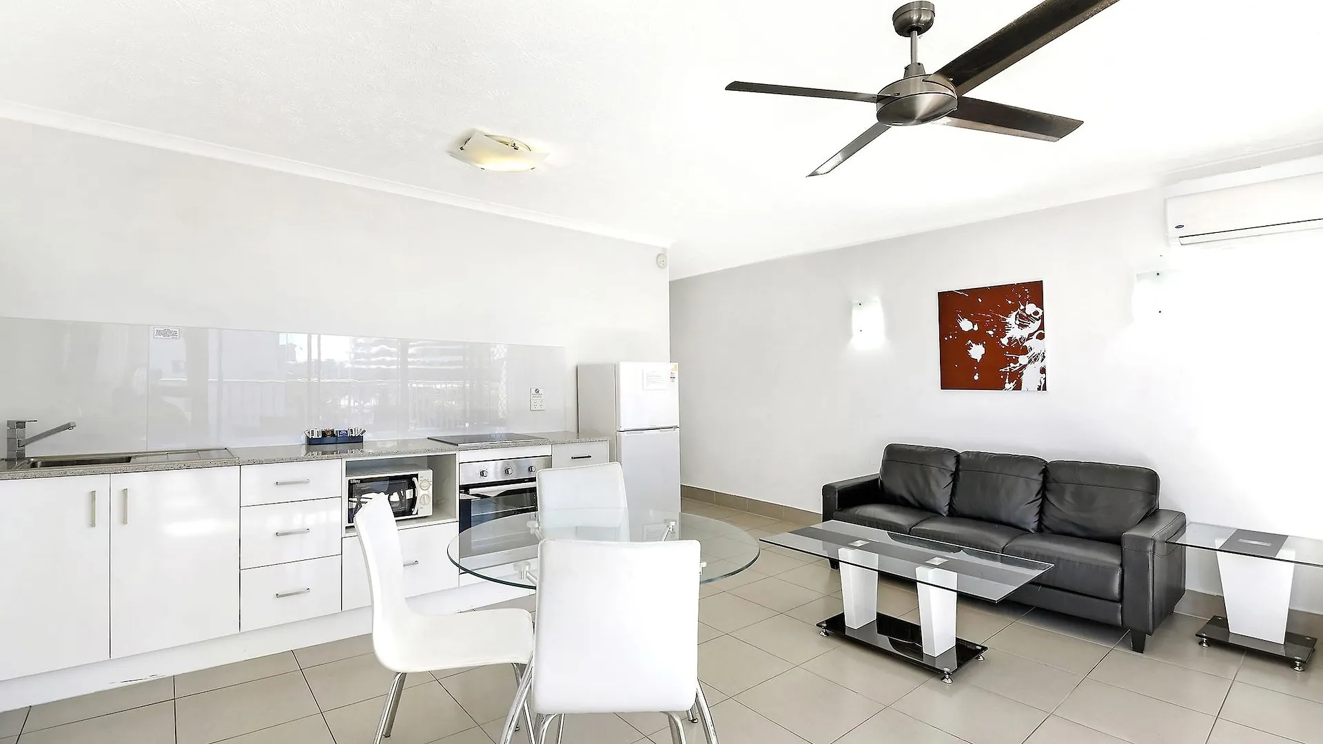 Broadbeach Travel Aparthotel 3*
