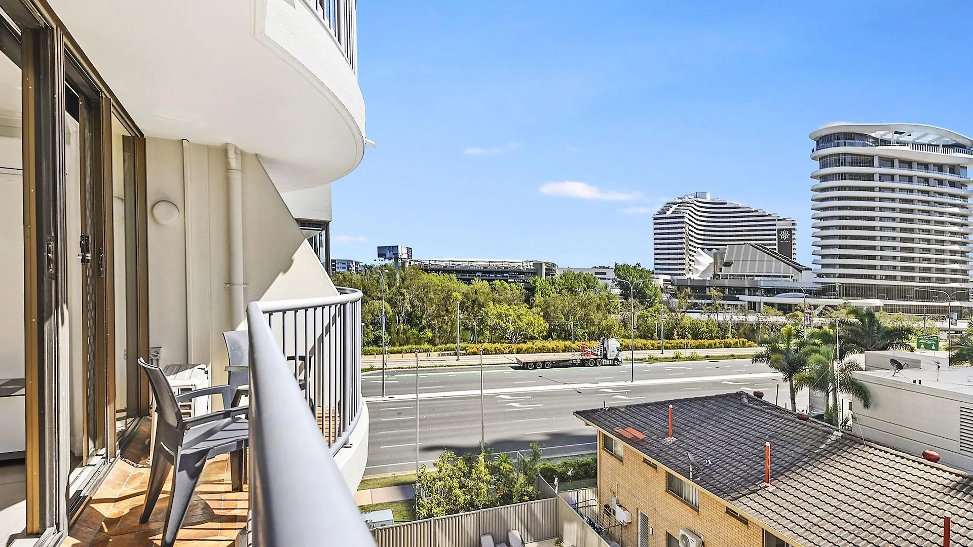 Broadbeach Travel Aparthotel 3*