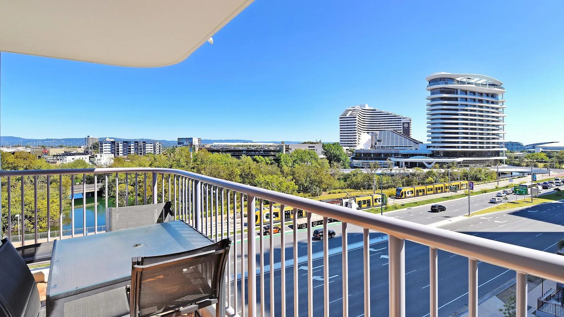 Aparthotel Broadbeach Travel Gold Coast