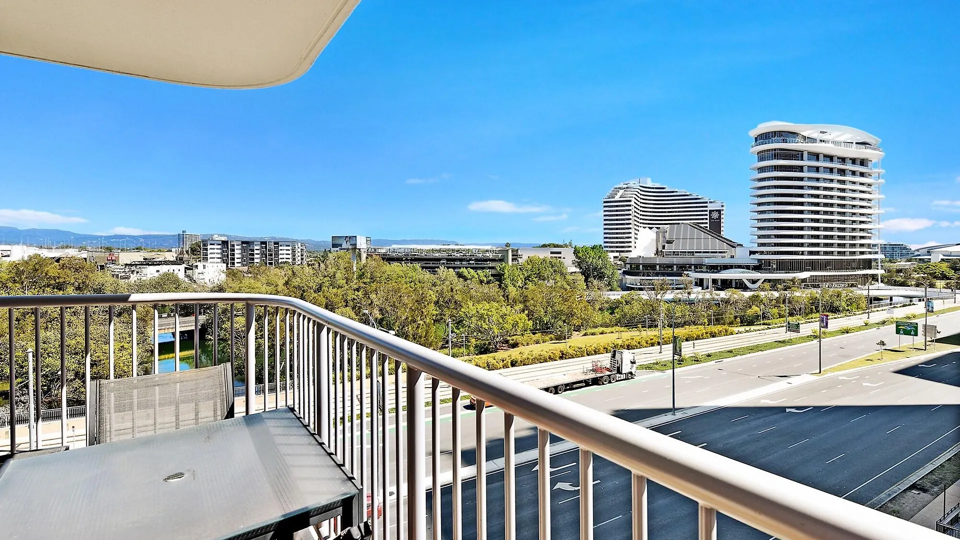 Broadbeach Travel 3* Gold Coast