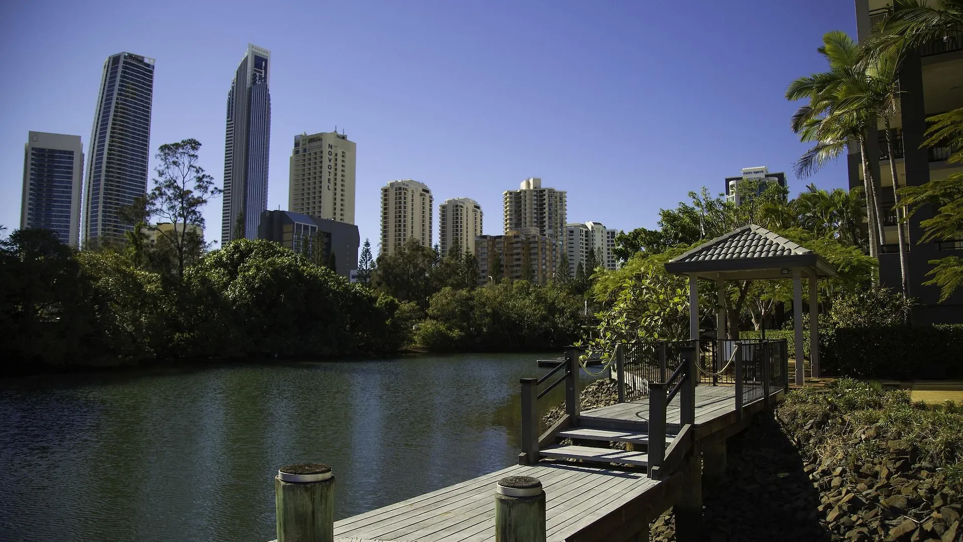 Paradise Island Resort Gold Coast