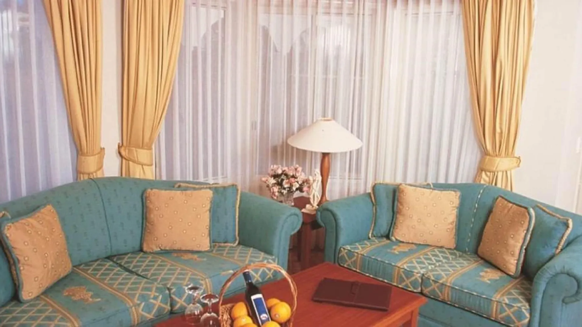 Royal Woods Resort 4*