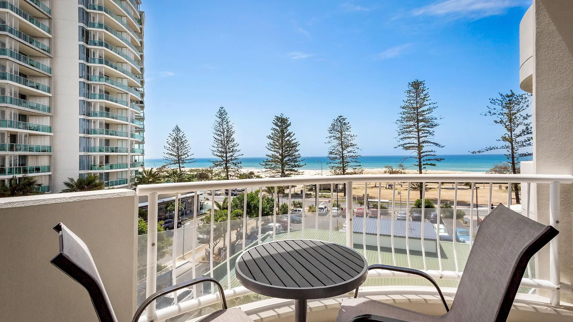 Kirra Aparthotel Gold Coast