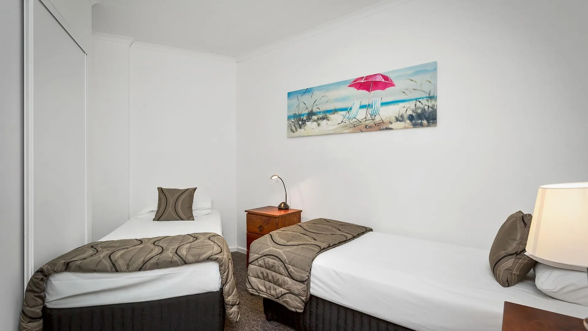 Kirra Aparthotel