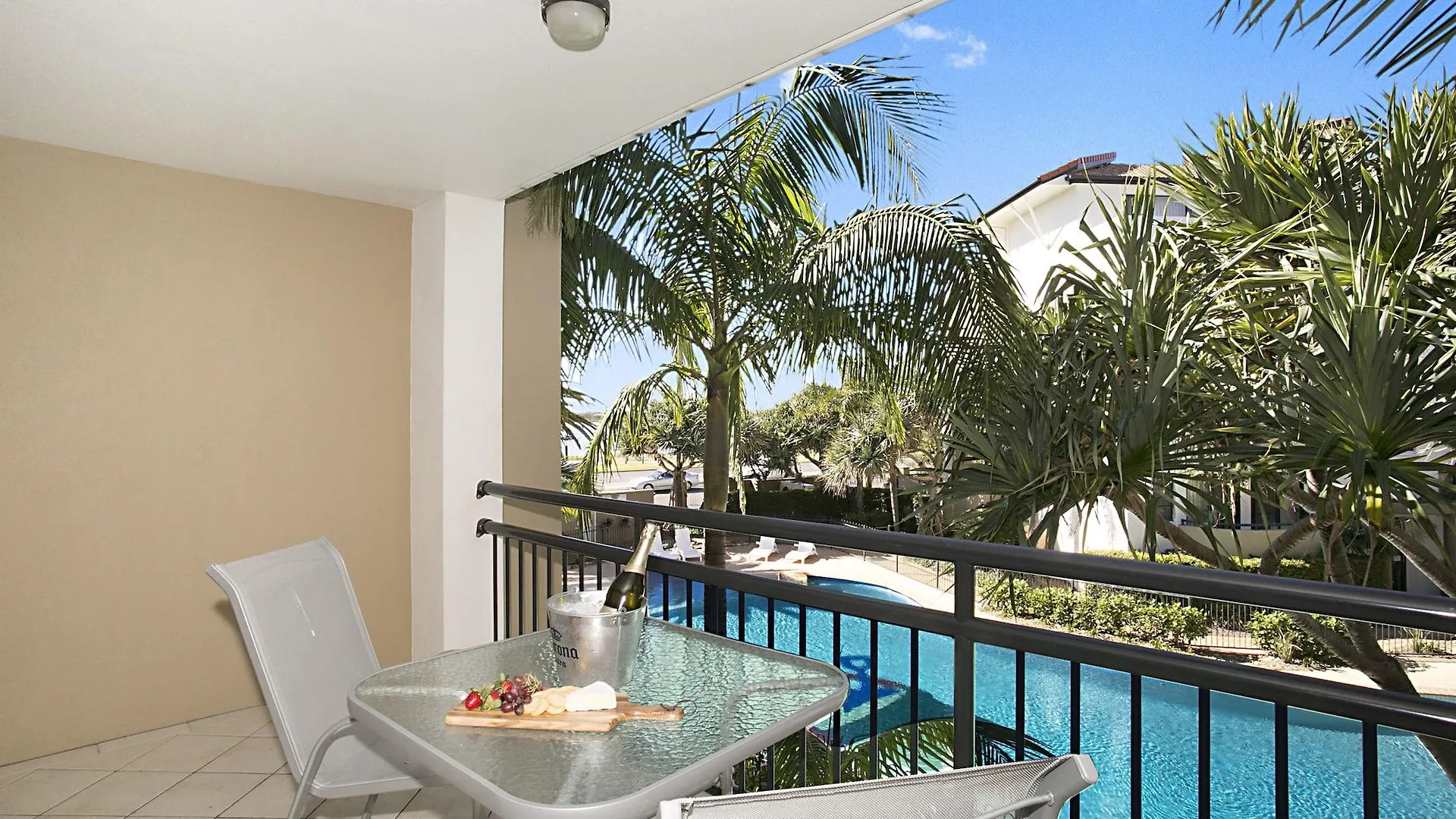 Sandcastles On The Broadwater Aparthotel 4*