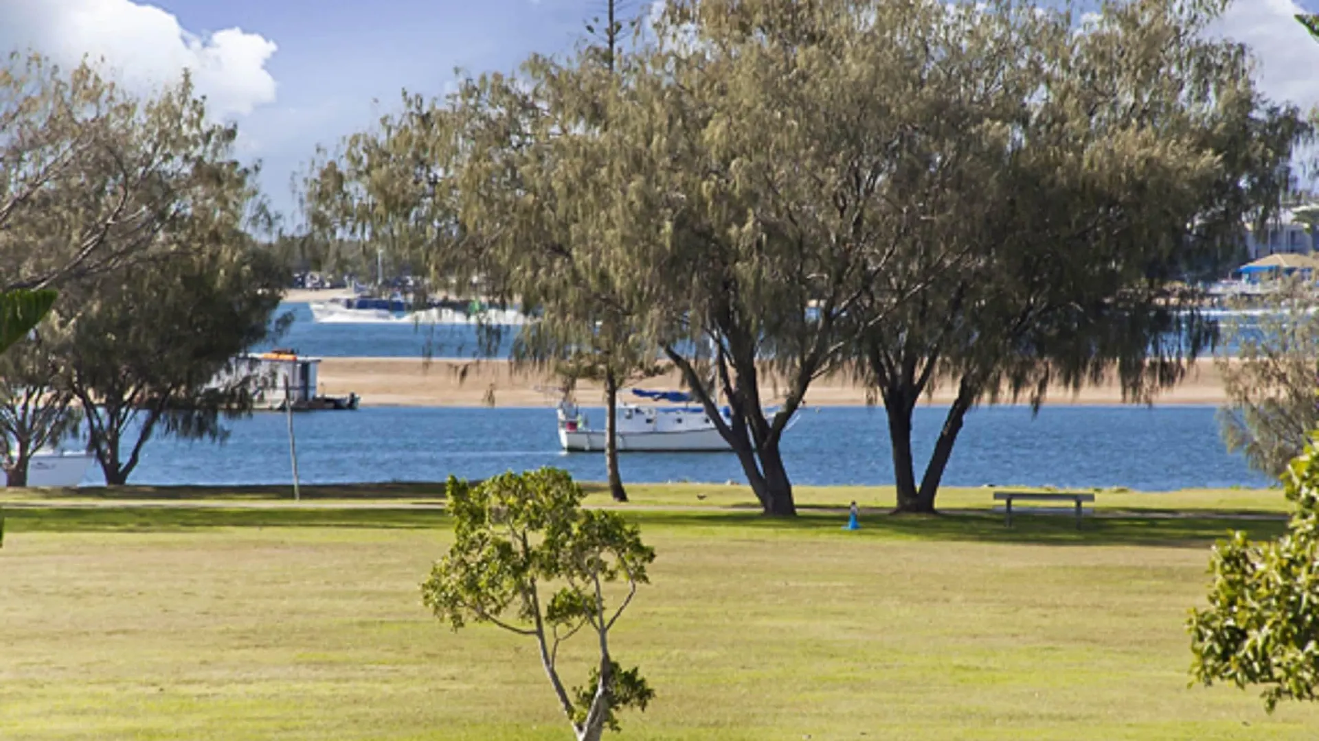 Aparthotel Aqualine On The Broadwater