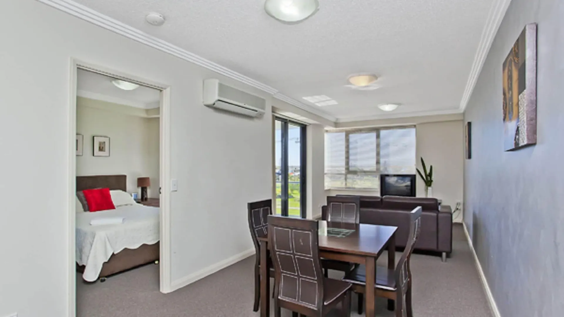 Aparthotel Aqualine On The Broadwater 4*