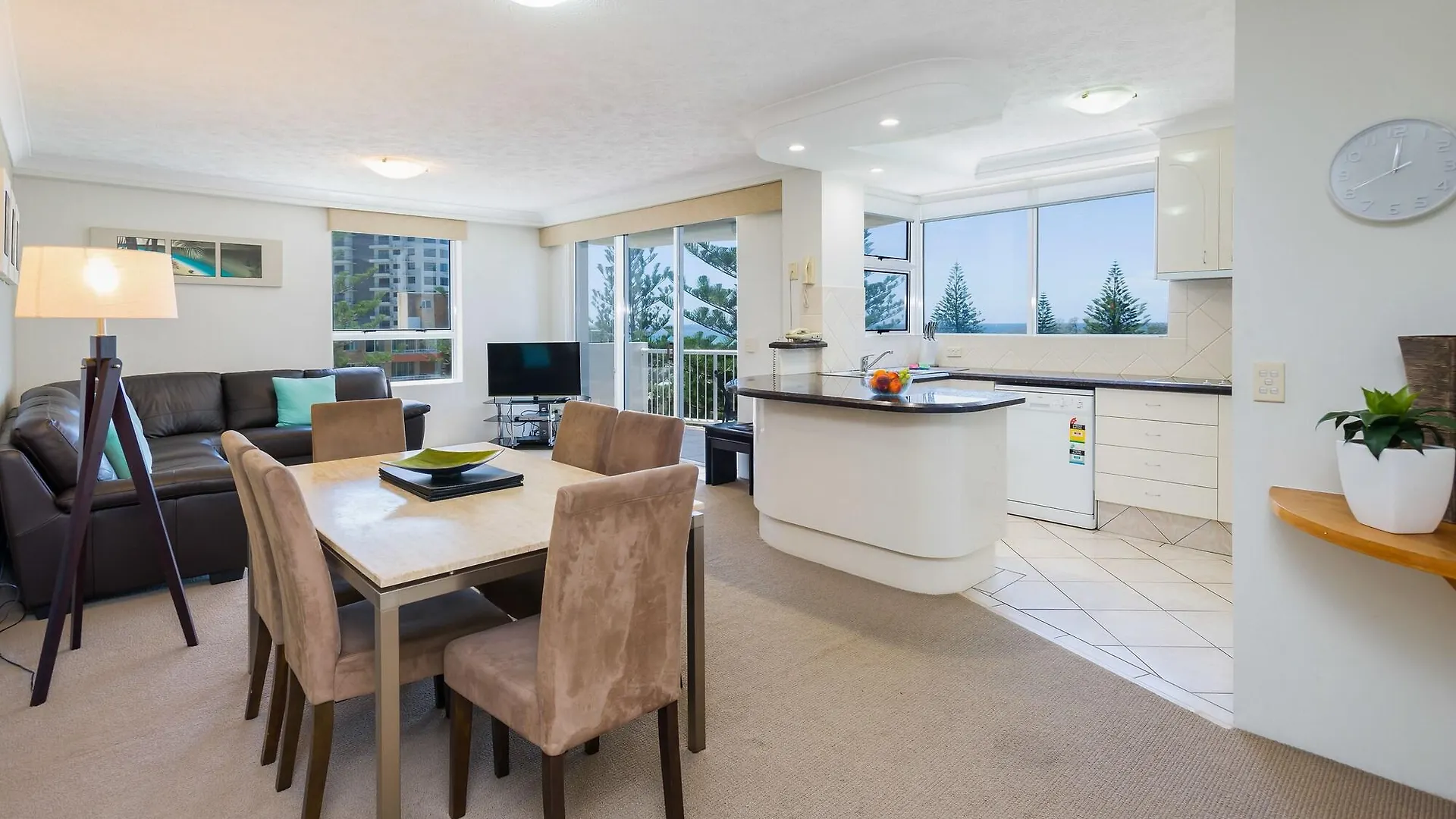 The Ritz Heated Pool Aparthotel Gold Coast