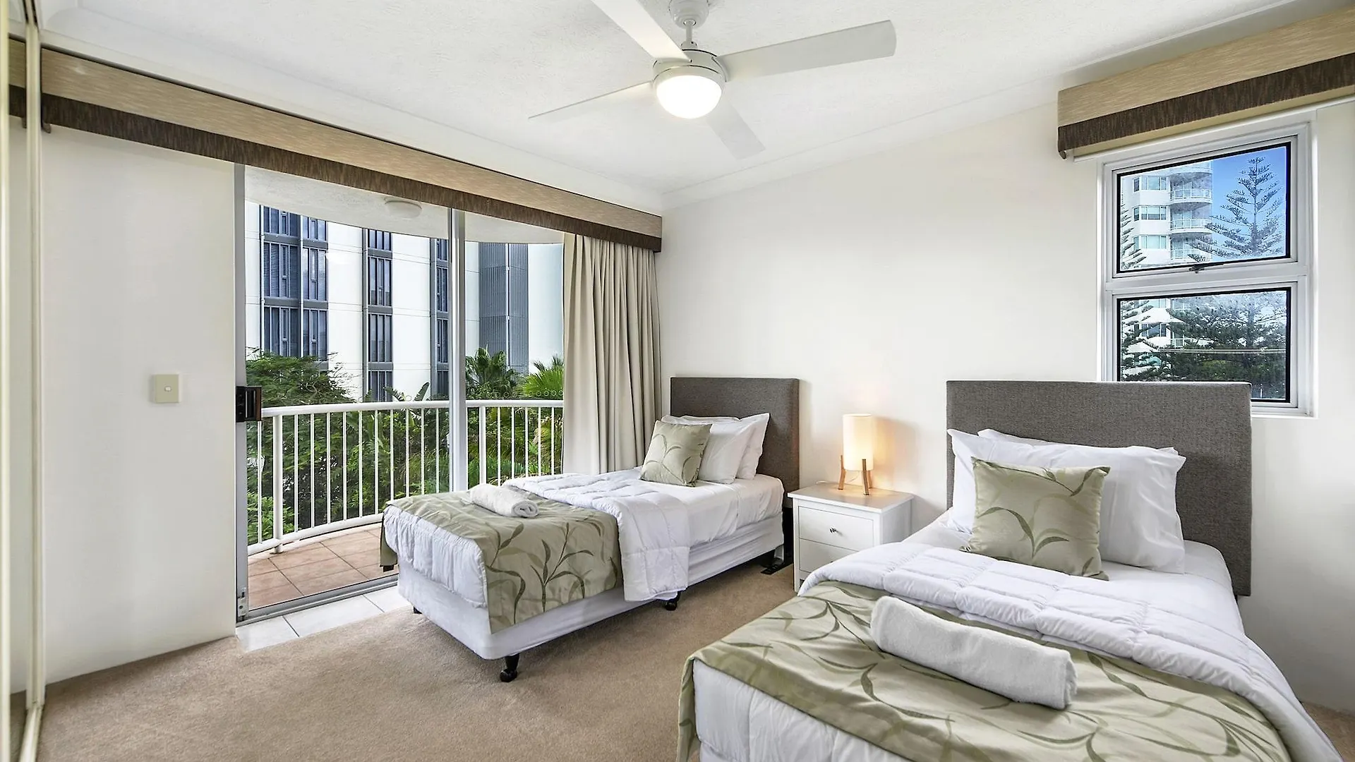 The Ritz Heated Pool 4* Gold Coast