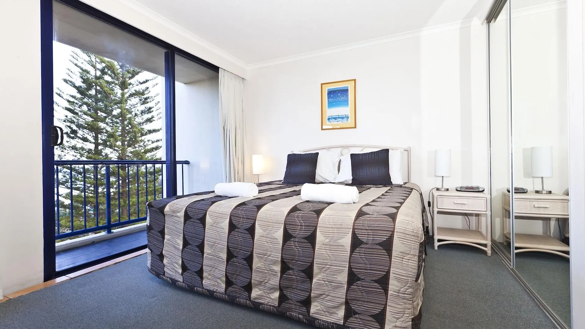 Surf Regency Apart-hotel
