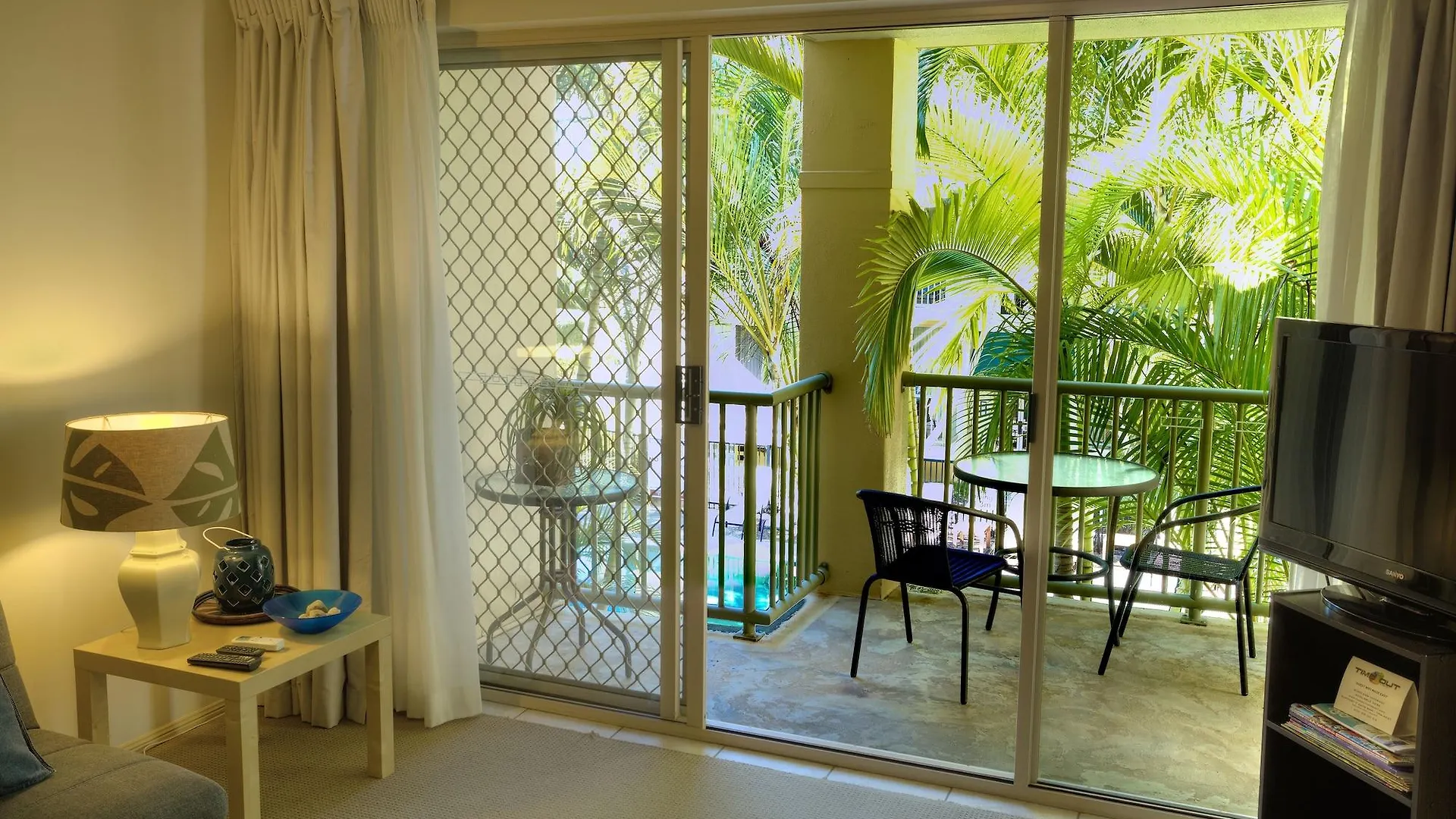 Ξενοδοχείο με διαμερίσματα Bila Vista Kirra Beachside 3*