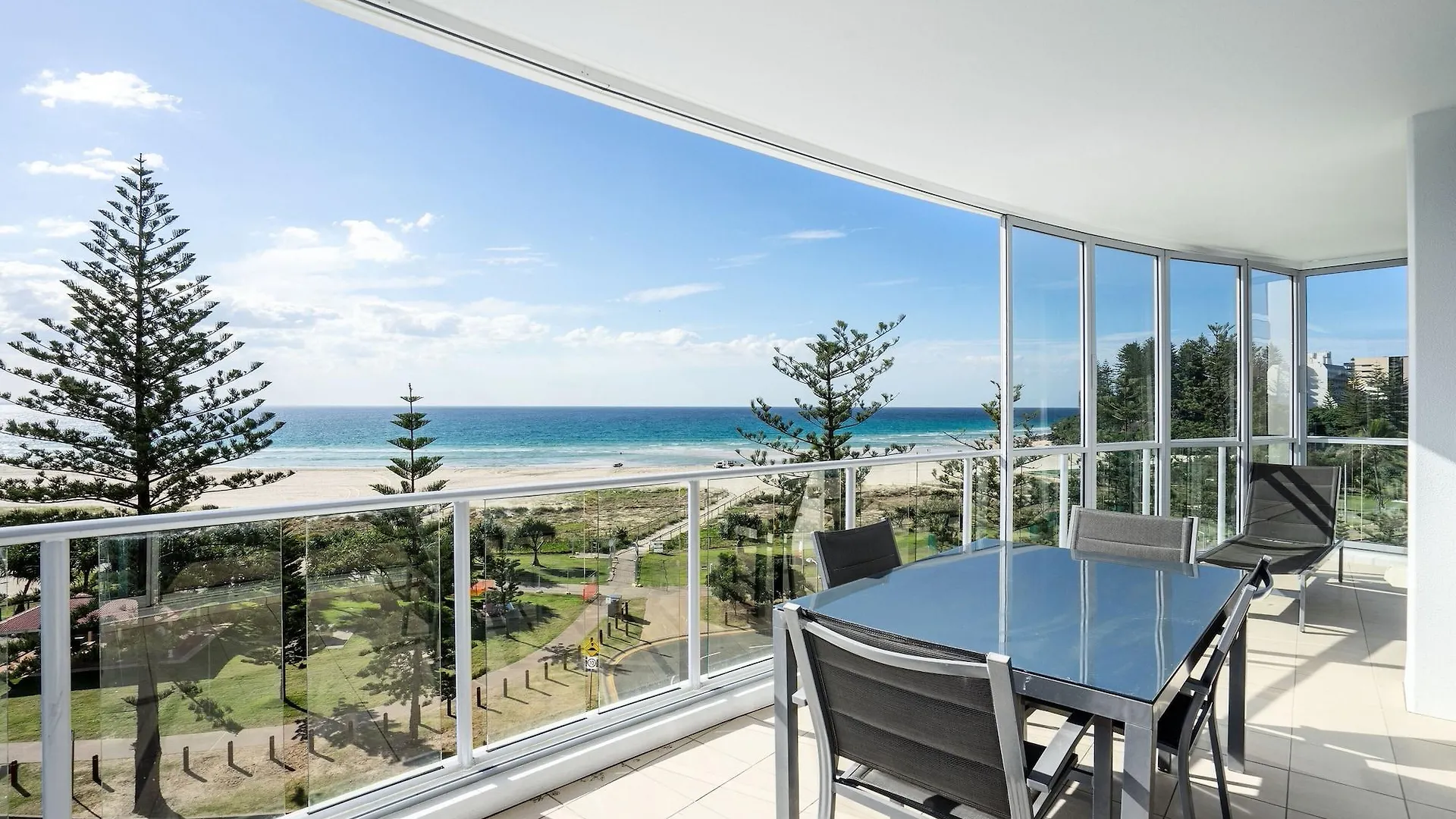 Reflections Tower Two 4* Gold Coast