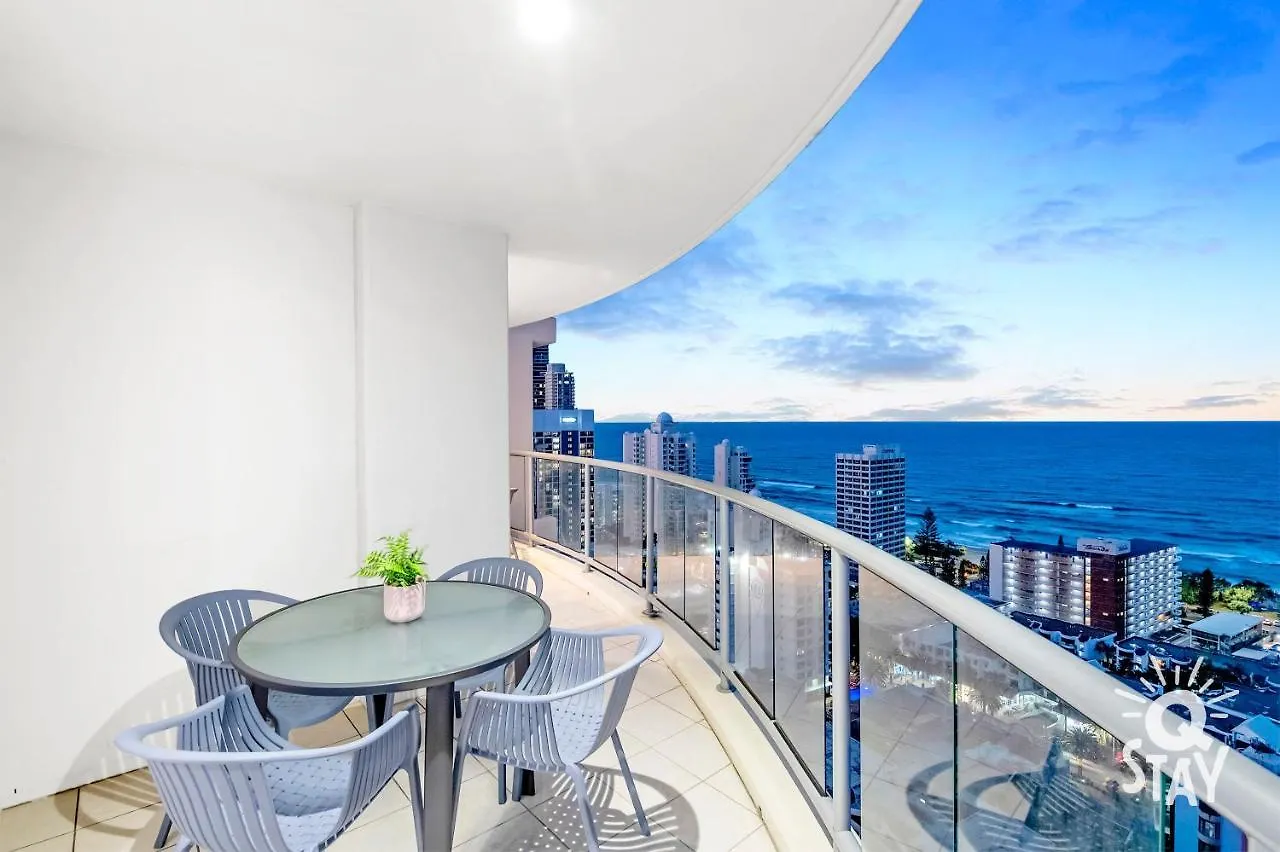 Apartment Chevron Renaissance - 3 Bedroom - Q *