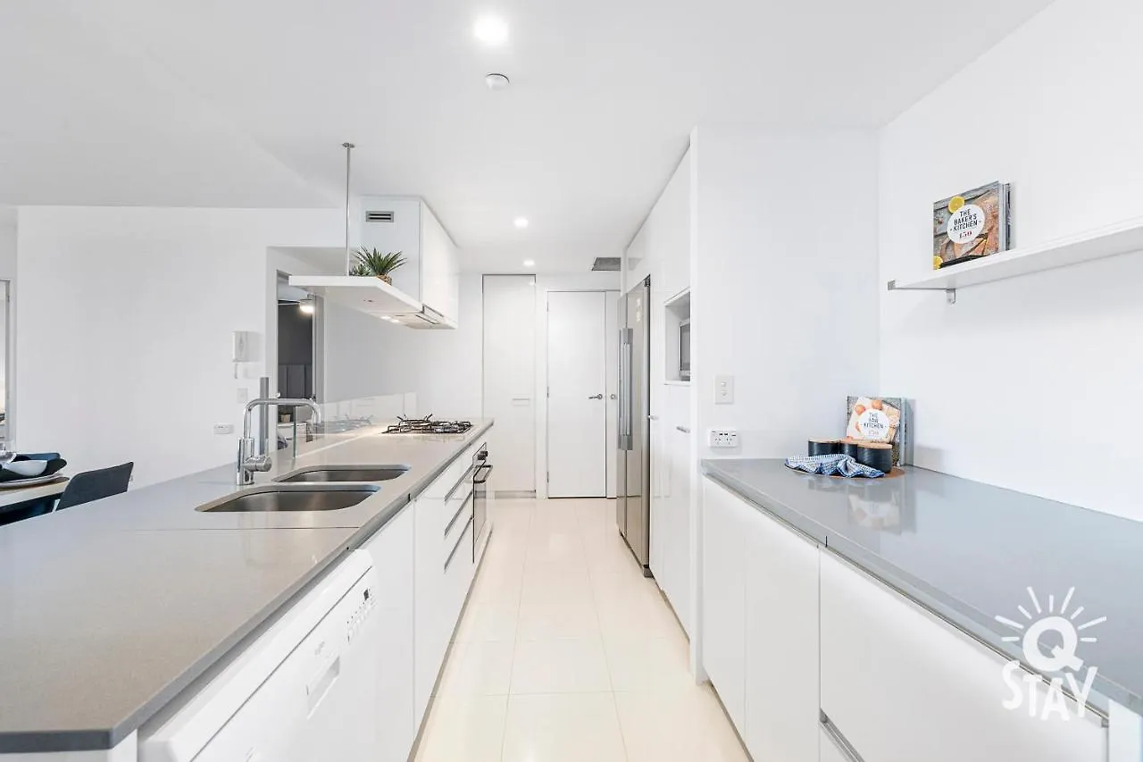 Spectacular Family Kids Free 3 Bedroom Ocean At Circle On Cavill - Q Appartement *