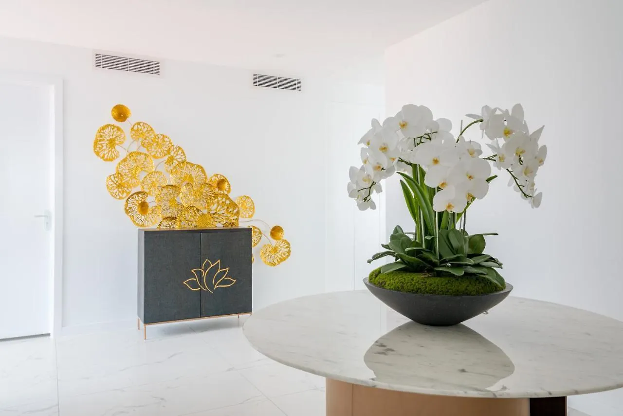 Lotus Aparthotel