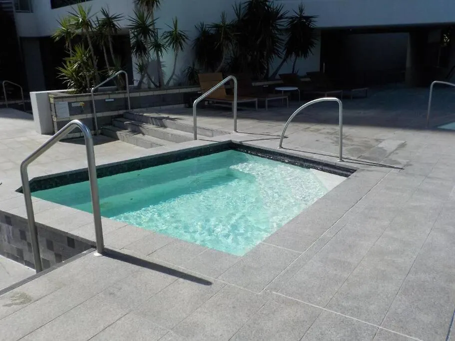 2 Bedroom Unit, Heart Of Surfers Paradise,pool,spa Prázdninový dům