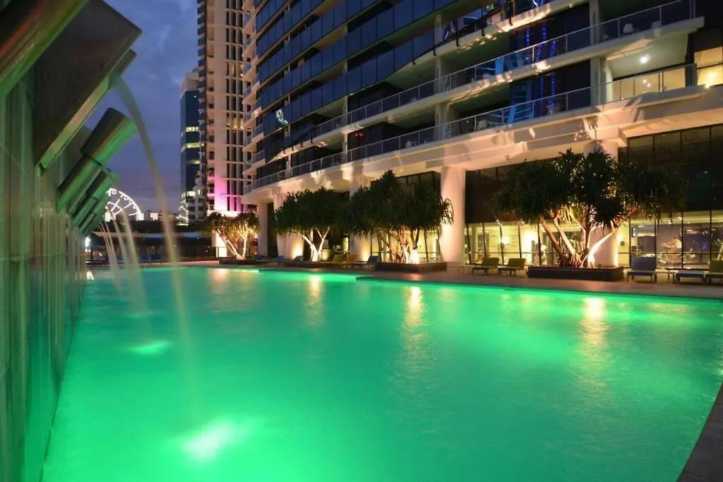 2 Bedroom Unit, Heart Of Surfers Paradise,pool,spa Prázdninový dům