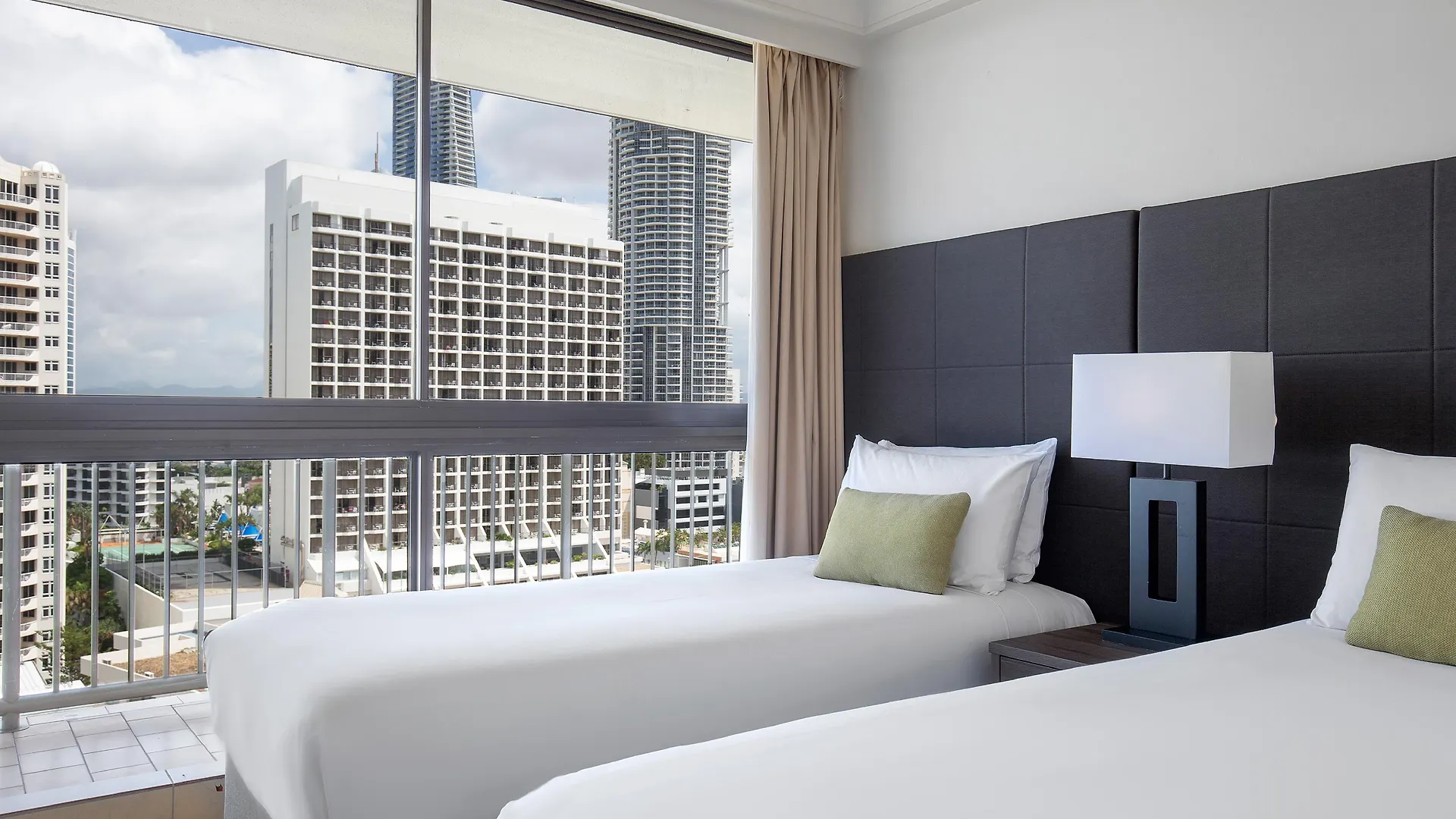 Breakfree Imperial Surf Apart-hotel 3*