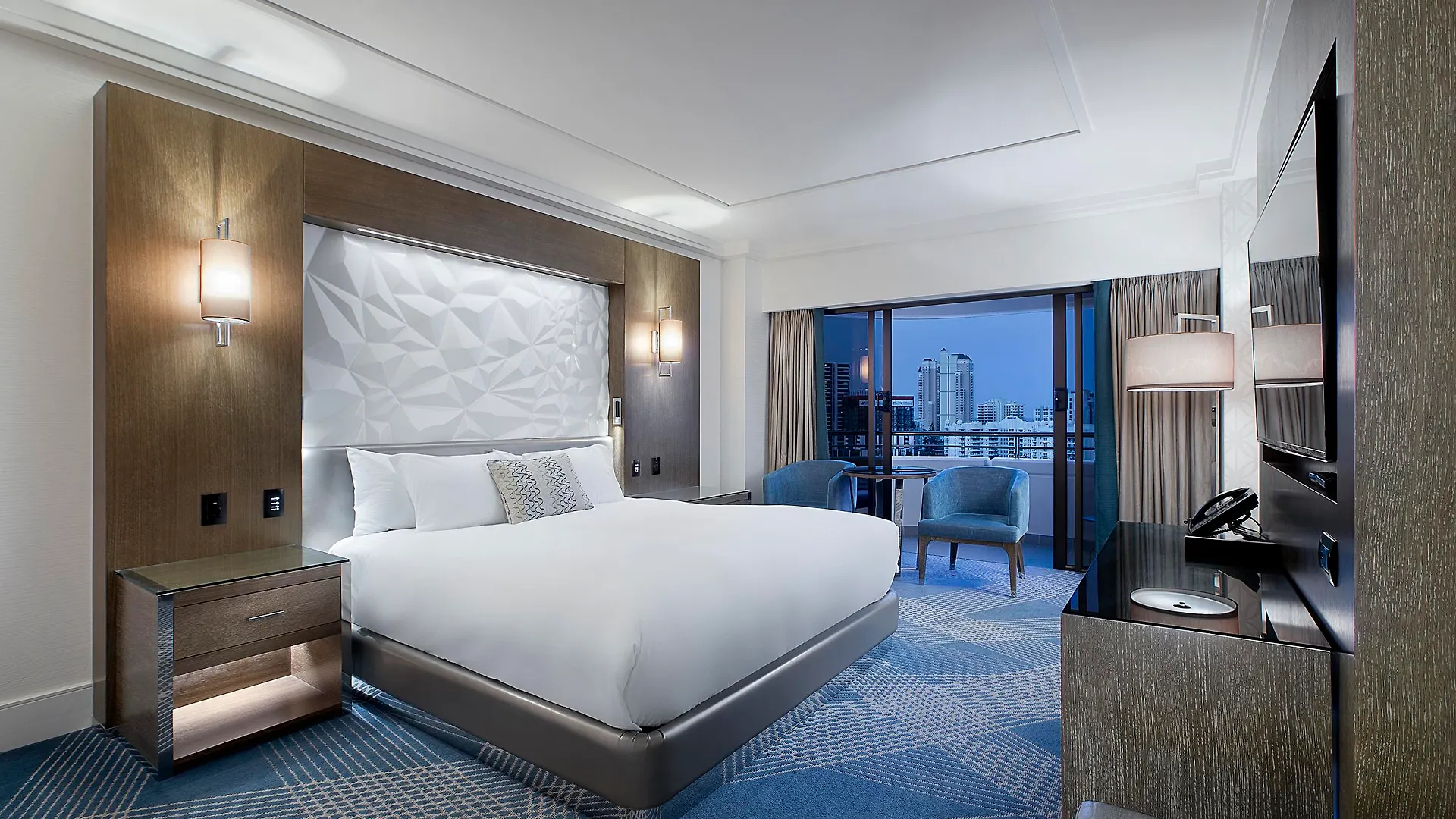 Hotel The Star Grand Gold Coast 5*