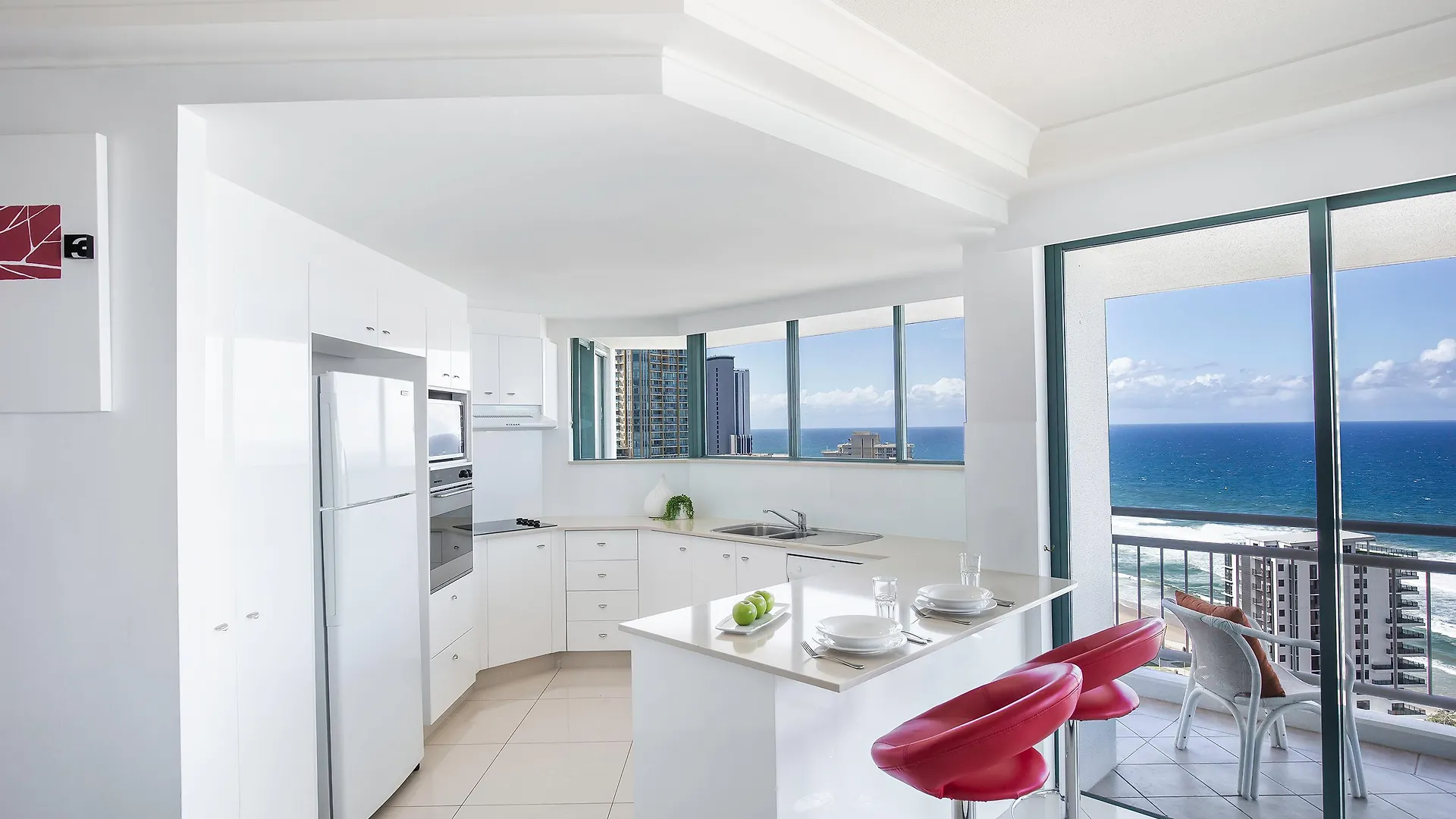 Aparthotel Mantra Crown Towers 4*