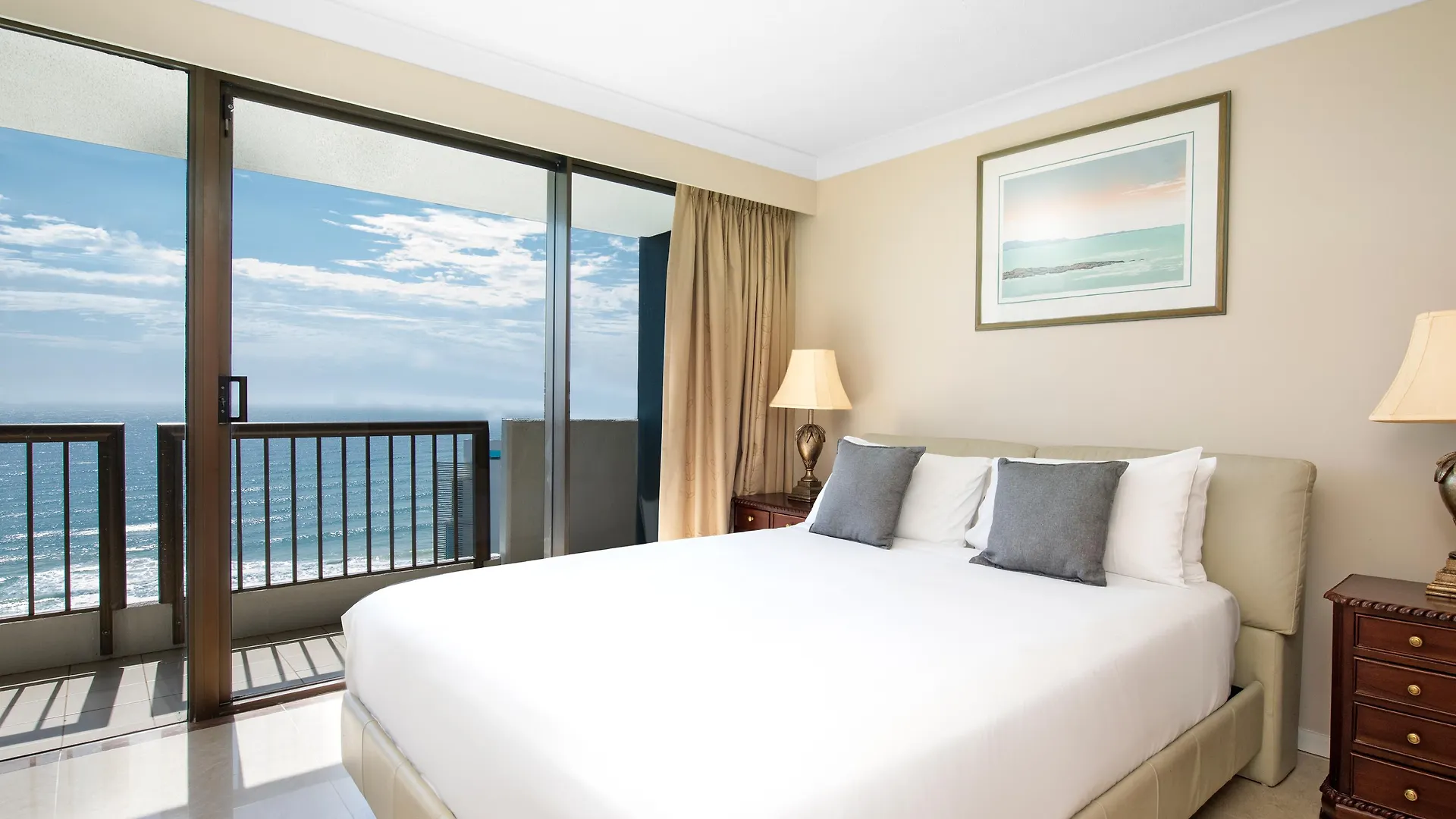 Breakfree Longbeach 3*