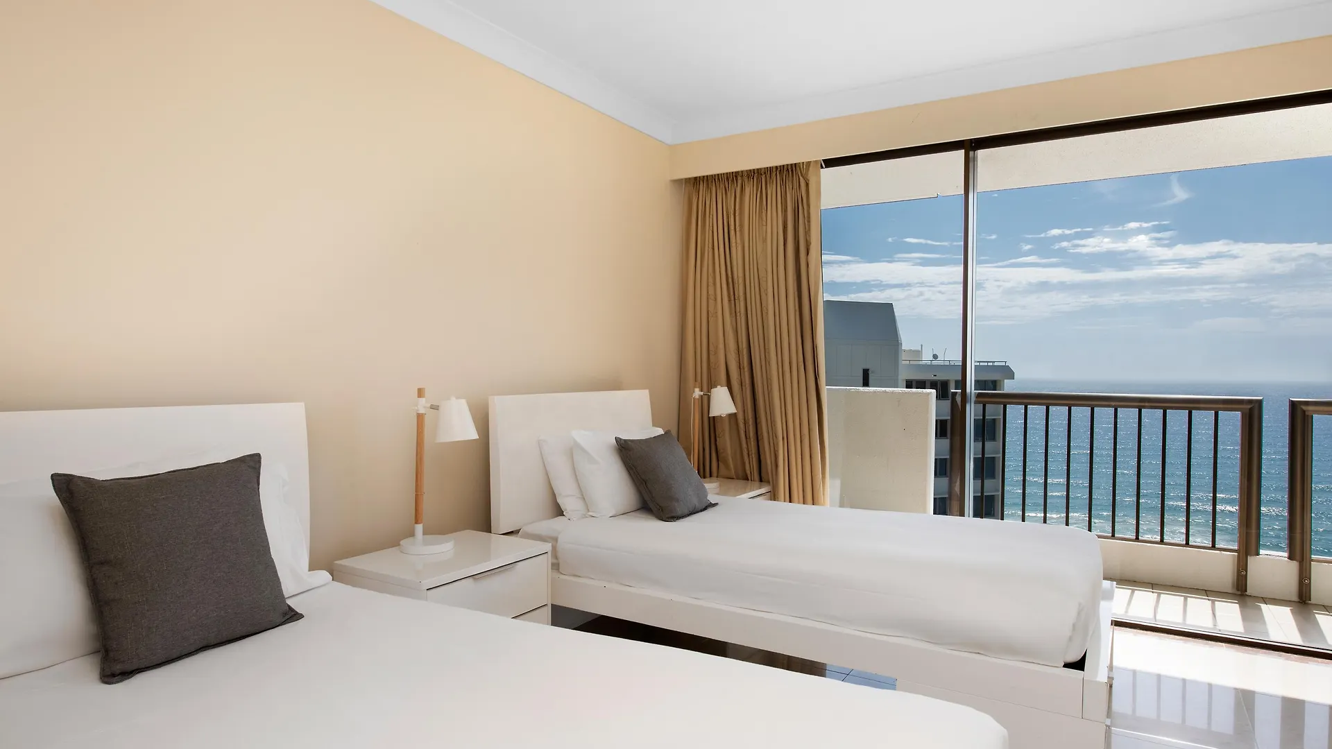 Breakfree Longbeach Apart Otel 3*