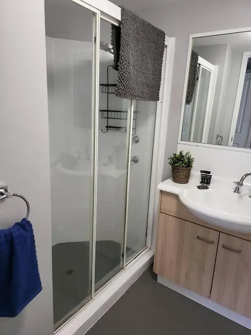 3 Bedroom Surfers Paradise *