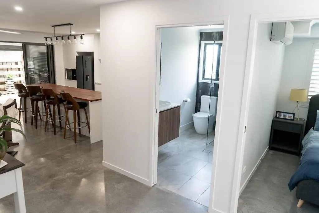 Modern Palm Getaway To Whole Family 펜션 *