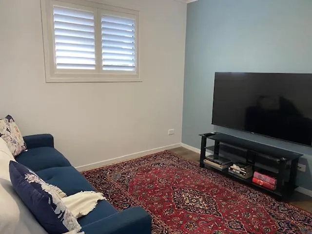 펜션 Modern Palm Getaway To Whole Family 골드코스트