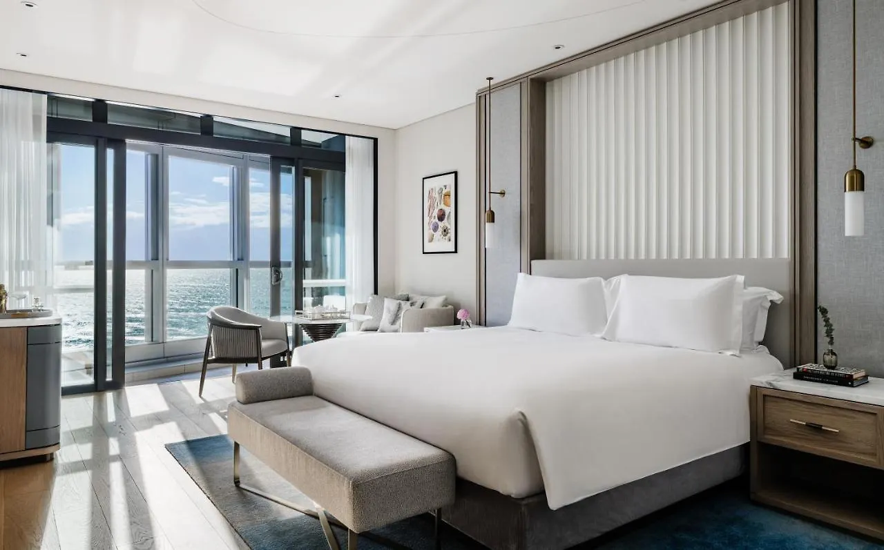 The Langham, And Jewel Residences 호텔 5*
