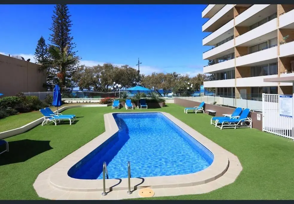 Fab Beachfront 2 Brm Apt In The Heart Of Surfers Apartmán