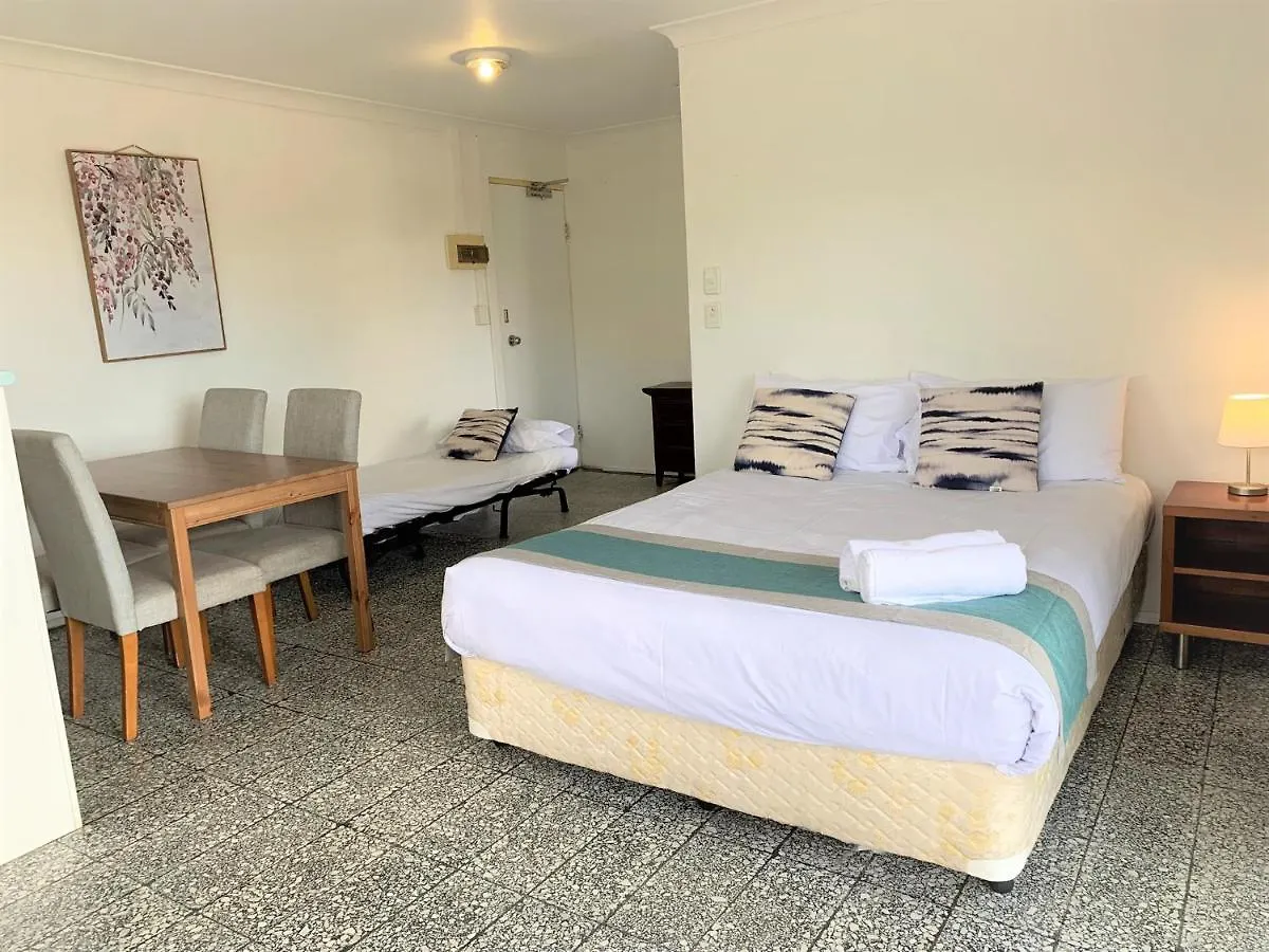 Broadwater Keys Апарт-отель 3*