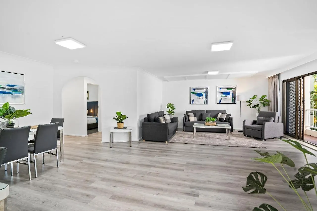 Coco Bella Retreat In Surfers - Sleeps 6-8