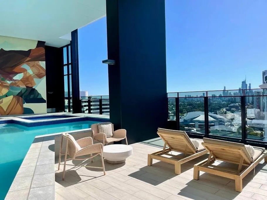 Broadbeach Luxury Oceanview 2beds 49f Apartment