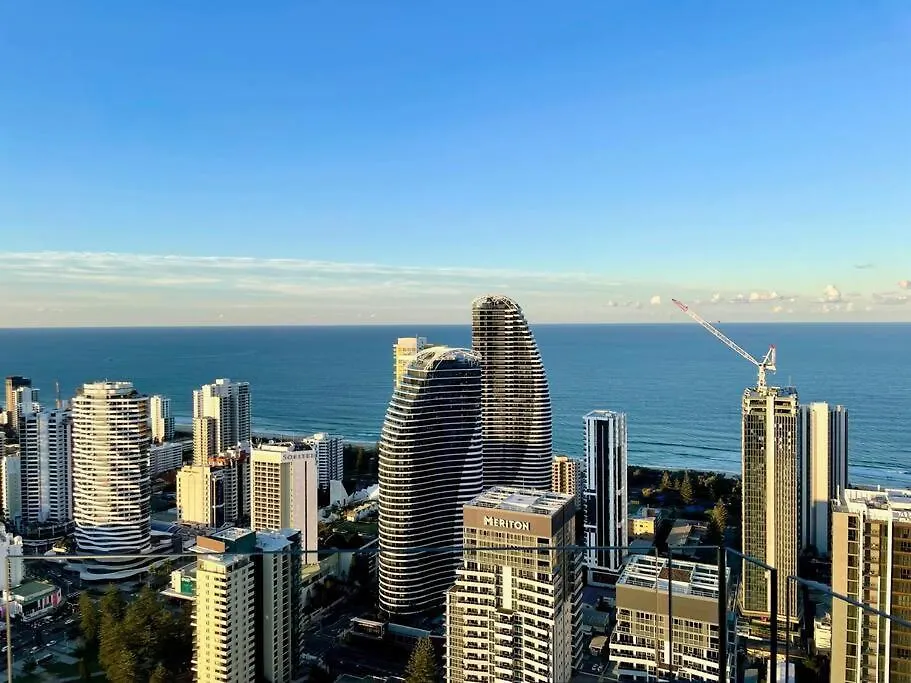 Broadbeach Luxury Oceanview 2beds 49f