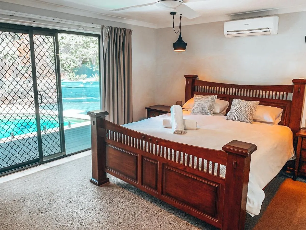 Gem, Lovely Pool 4bed Sleeps 7+ ゴールドコースト