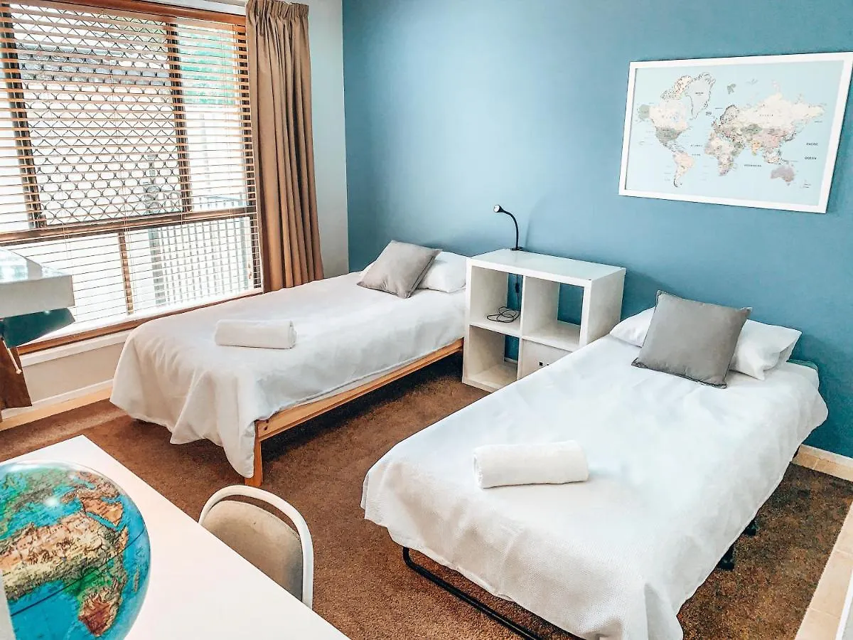 Gem, Lovely Pool 4bed Sleeps 7+ 別荘 ゴールドコースト