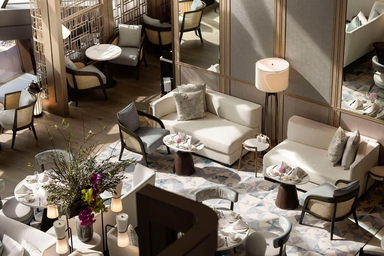 The Langham, And Jewel Residences 호텔 5*