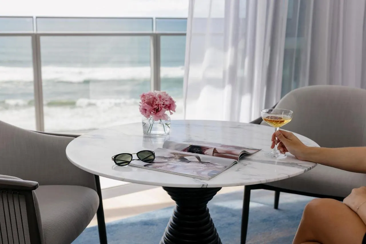 호텔 The Langham, And Jewel Residences 5*