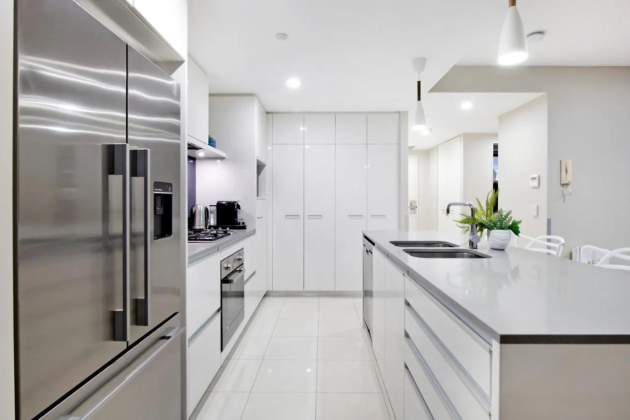 Daire Circle On Cavill Surfers Paradise- 3 Bedroom Gold Coast