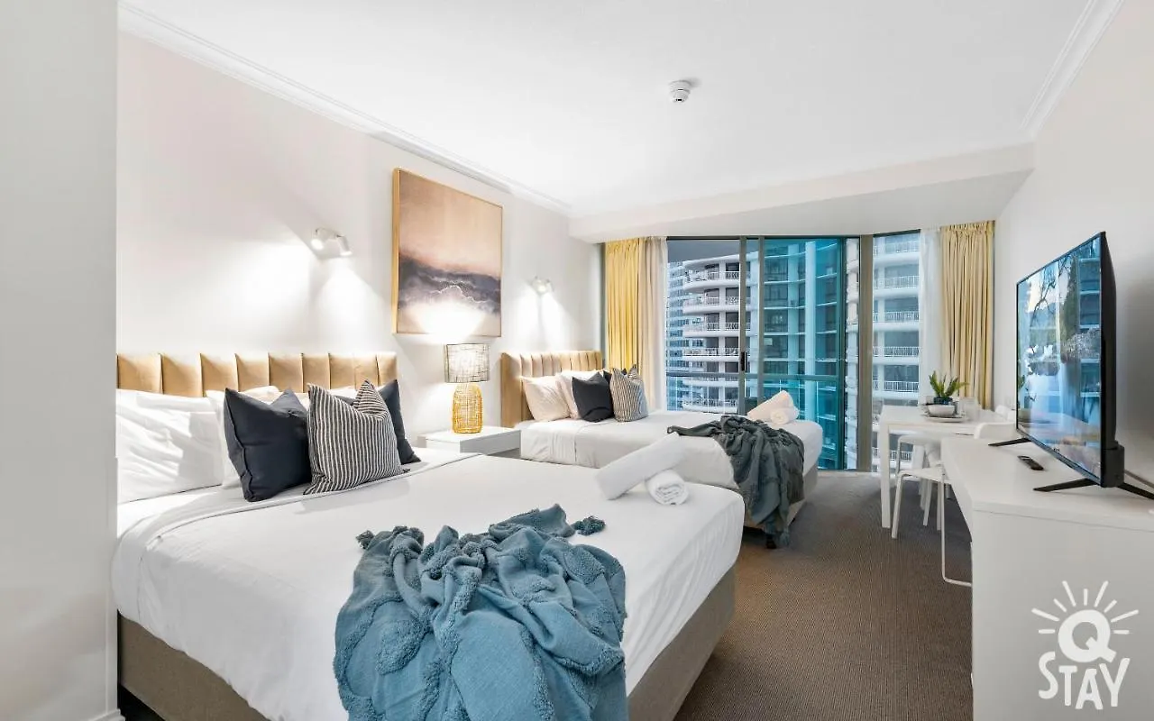 Apartament Interconnecting 2 Bedroom Unit At Legends — Q