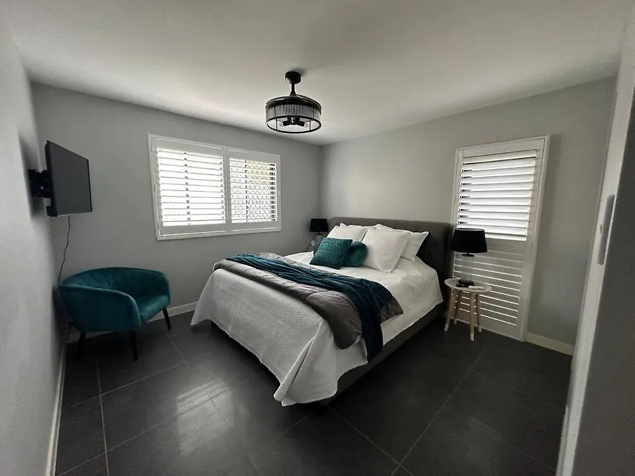 Gough House - Hosted By Burleigh Letting * Gold Coast