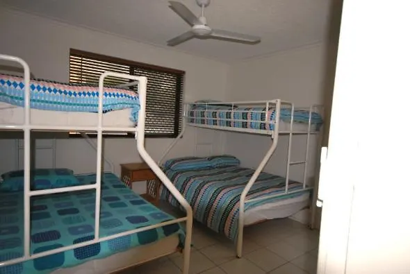Gough House - Hosted By Burleigh Letting