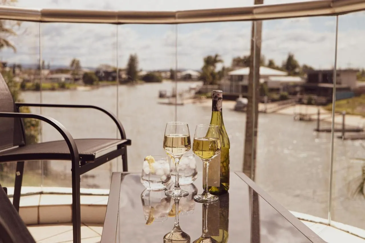 Luxury Canal Paradise, 3 Bed In Broadbeach Waters Dom wakacyjny