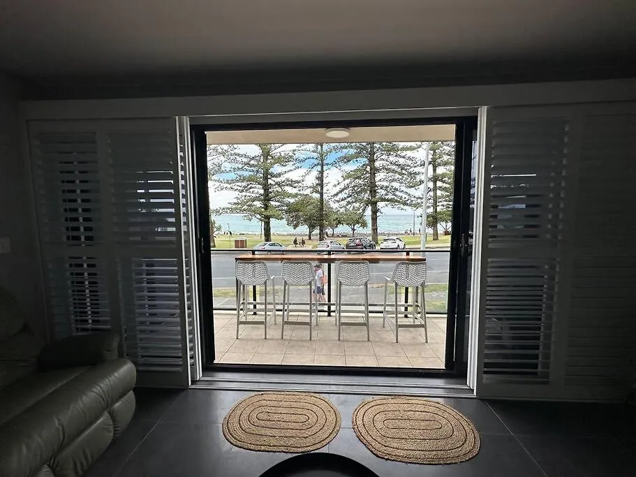 Gough House - Hosted By Burleigh Letting Apartment *