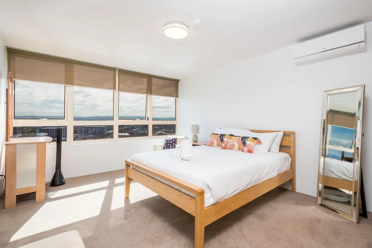 Condor Ocean View Surfers Paradise