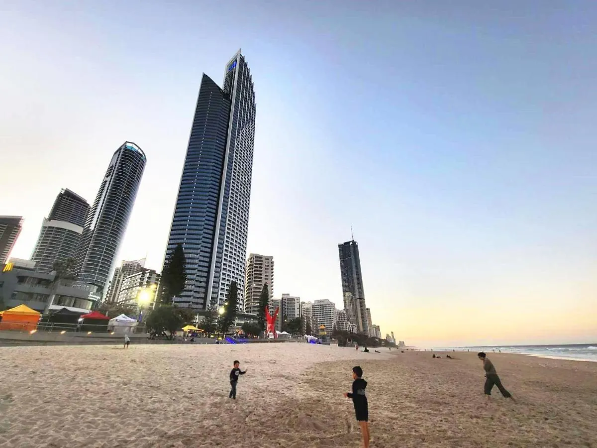Beachside 2 Bedroom In The Heart Of Surfers Paradise - Chevron Renaissance - Free Parking *