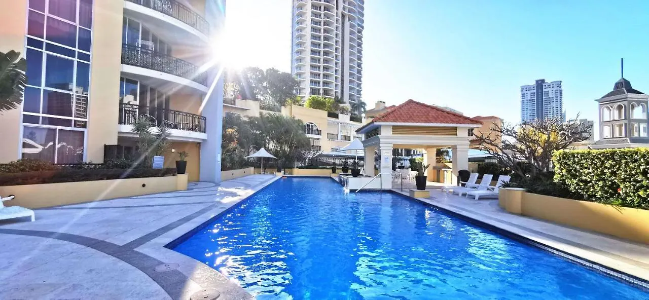 Beachside 2 Bedroom In The Heart Of Surfers Paradise - Chevron Renaissance - Free Parking Apartment *
