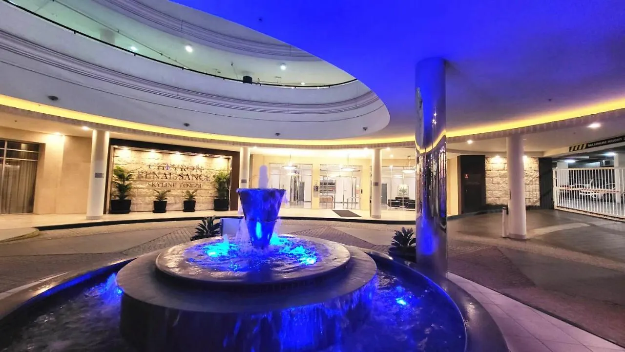Beachside 2 Bedroom In The Heart Of Surfers Paradise - Chevron Renaissance - Free Parking * Gold Coast